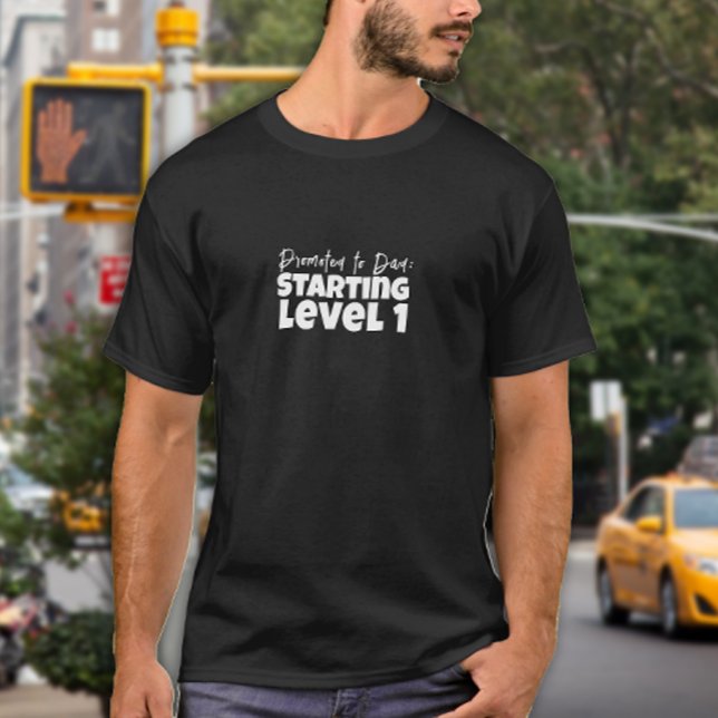 Weißbuchstabe Spaß T-Shirt (Von Creator hochgeladen)