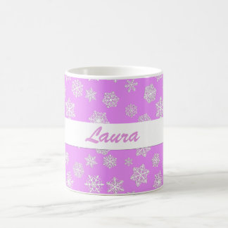Weiße 3-D-Schneeflocken auf orchidem Hintergrund Kaffeetasse