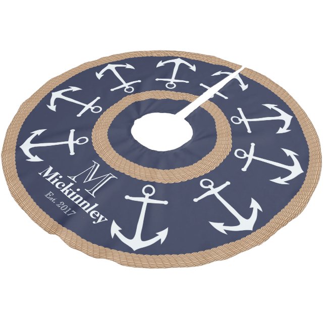 Weiße Anker und Name der braunen Seidenfamilie Polyester Weihnachtsbaumdecke (Schrägansicht)