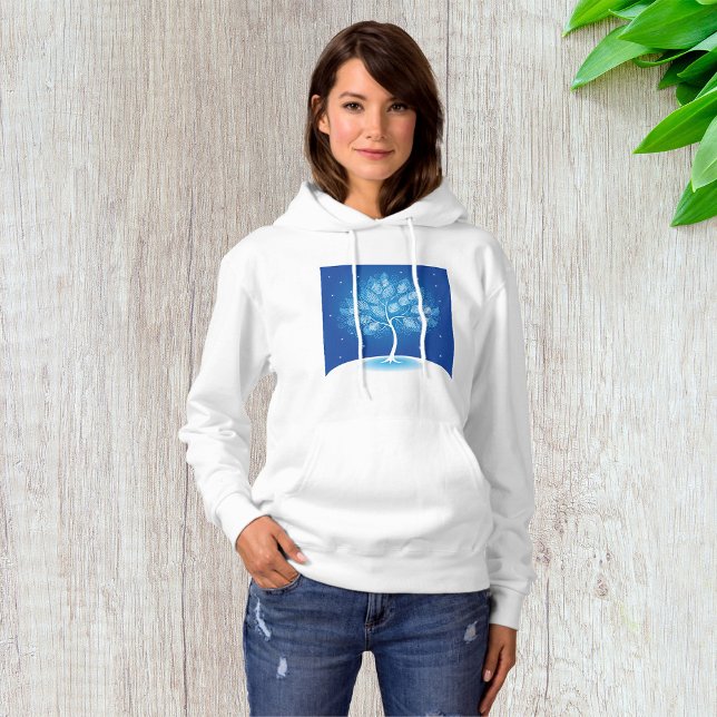 Weiße Bäume im Schnee Hoodie (Von Creator hochgeladen)