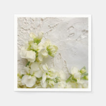 Weiße Blume an altem Rand