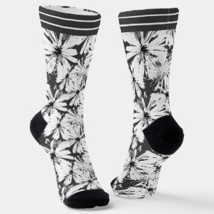 Weiße Blume auf dunkelgrau Socken