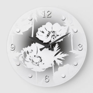 Weiße Blume auf schwarz. Große Wanduhr