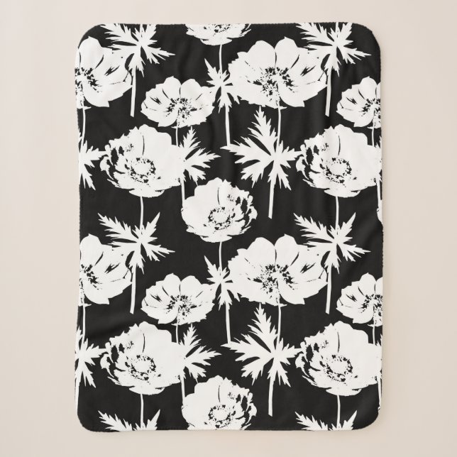 Weiße Blume auf schwarz. Sherpadecke (Vorderseite)