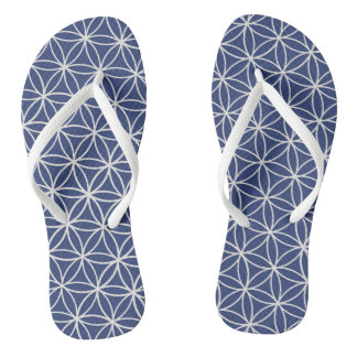 weiße Blume des Lebens Flip Flops