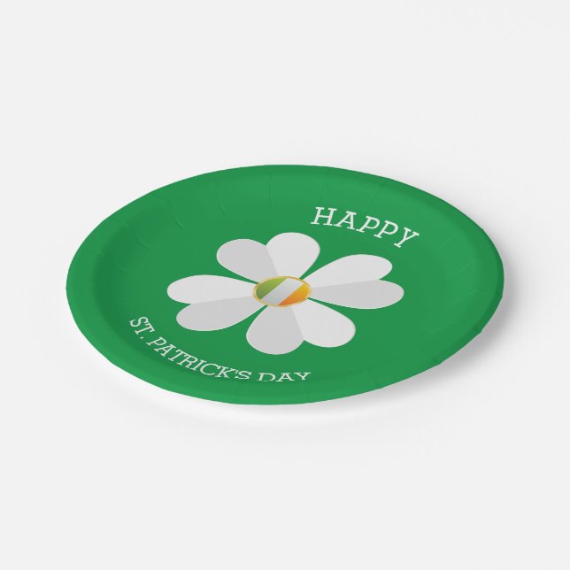 Weiße Blume mit irischer Flagge - St. Patrick Day Pappteller