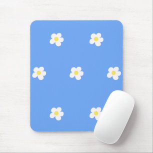 Weiße Blume über Lilac-Hintergrund Mousepad