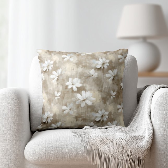 Weiße Blumen Beige Kissen (Von Creator hochgeladen)