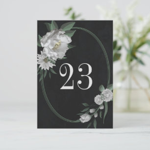 weiße Blumen geometrische schwarze Tischnummer