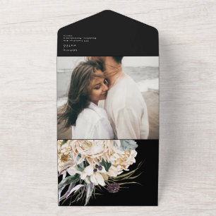 Weiße Blumenbouquet Schwarzes Fotosiegel und Sen All In One Einladung