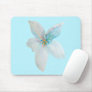 Weiße, blumenfarbene Blume Mousepad
