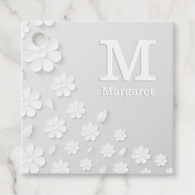 Weiße, blumengeprägte Namensinitialen personalisie Geschenkanhänger (Vorderseite)