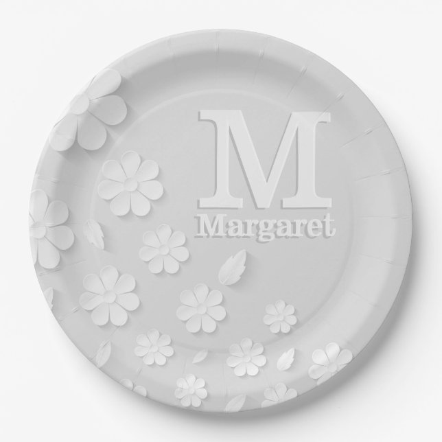 Weiße, blumengeprägte Namensinitialen personalisie Pappteller (Vorderseite)