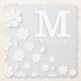 Weiße, blumengeprägte Namensinitialen personalisie Untersetzer