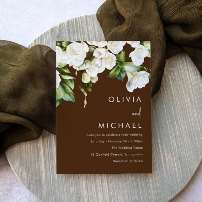 Weiße Blumengrün Moderne Hochzeit Einladung (Von Creator hochgeladen)