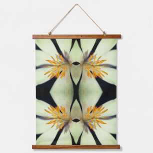 Weiße Blutwurz-Blüten Nahaufnahme Abstract Wandteppich Mit Holzrahmen