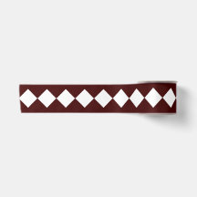 Weiße Diamanten auf dem farbigen Satin Ribbon