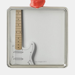 Weiße E-Gitarre 3 Silbernes Ornament