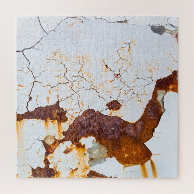 Weiße Farbe gebrochen, rostiges Auto. Puzzle (Vertikal)