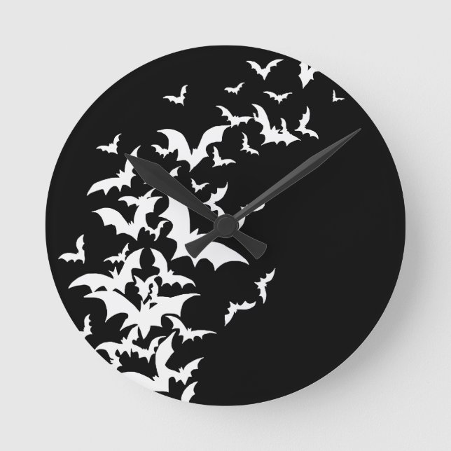 Weiße Fledermäuse in Schwarz Runde Wanduhr (Vorderseite)