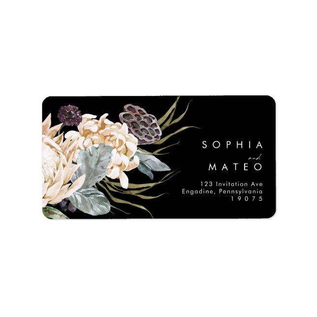 Weiße Flora | Black Wedding RSVP Address Label Adressaufkleber (Vorne)