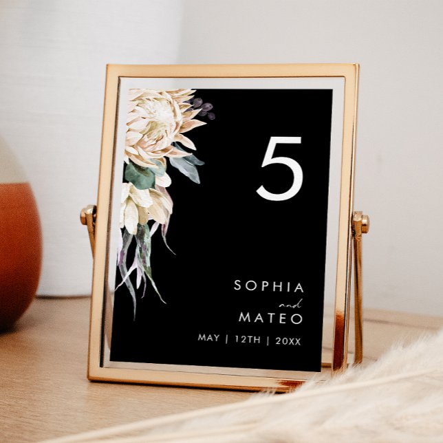 Weiße Flora | Schwarze Tischnummer (Von Creator hochgeladen)