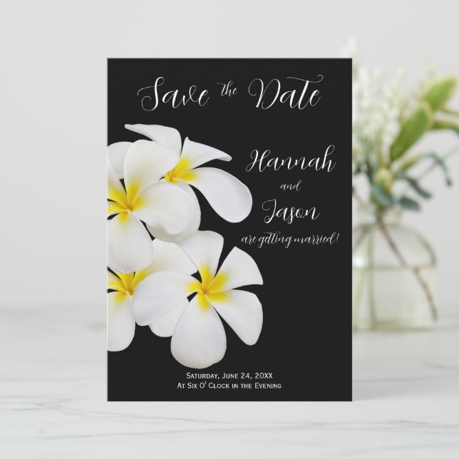 Weiße Frangipani-Blume, tropisch, Save the Date Einladung (Stehend Vorderseite)