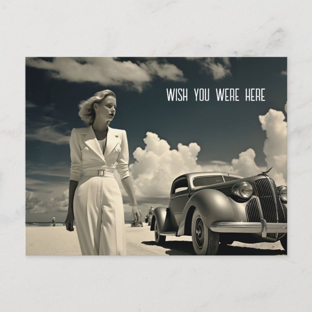 Weiße Frau geht am Strand von Miami Postkarte (Vorderseite)