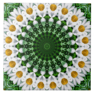 Weiße Gänseblümchen-Mandala mit frischer grüner Sy Fliese