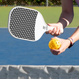 Weiße gepolsterte Punkte Dunkelgrauer Hintergrund Pickleball Schläger