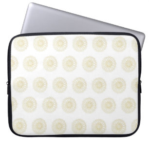 Weiße Goldenene Zinnien-Blütenmedaillons Laptopschutzhülle