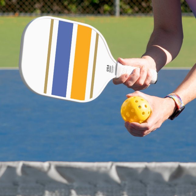 Weiße, goldgelbe Streifen auf weiß Pickleball Schläger (InSitu)