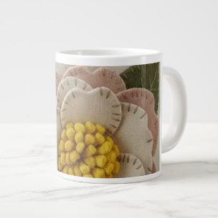 Weiße handgefertigte Tasse – Minimale ästhetische