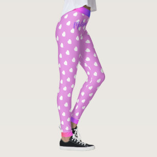 Weiße Herzen mit Ihrem Namen auf Rosa Leggings