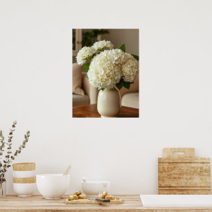 Weiße Hortensien-Blumenstrauß in Vase – Elegante B Poster