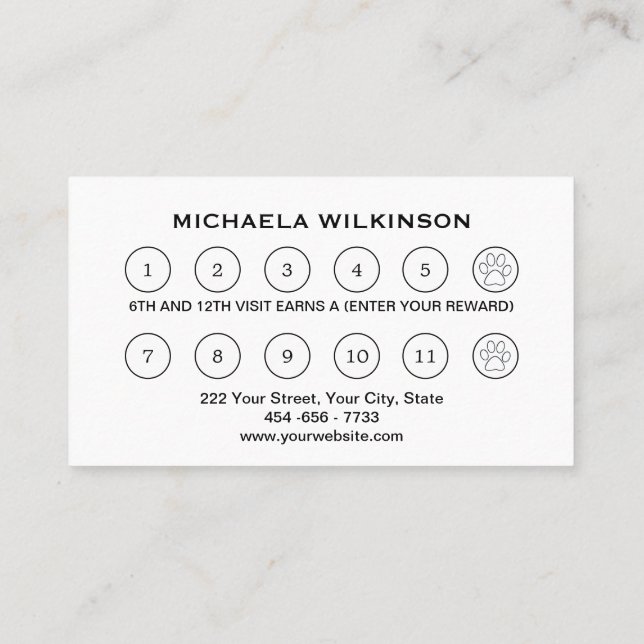 Weiße Hundekuh auf schwarzem Pet Grooming Service Treuekarte (Rückseite)