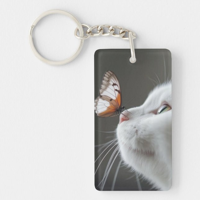 Weiße Katze mit Schmetterling Schlüsselanhänger (Vorderseite)