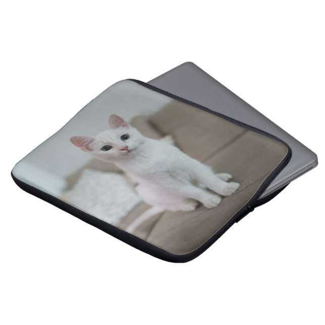 Weiße Katze | Zazzle_Growshop. Laptopschutzhülle (Vorne Oben)