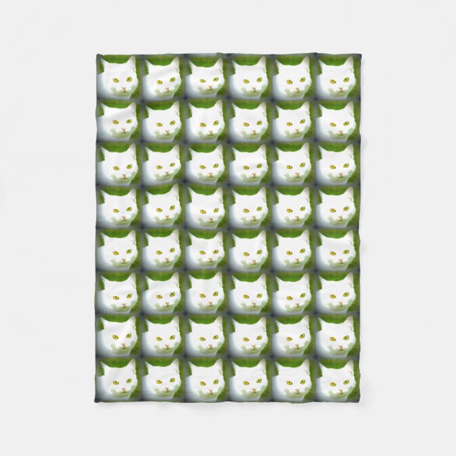 Weiße Katzen Thunder_Cove Fleecedecke (Vorderseite)