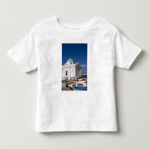 Weiße Kirche am Strand in der Nähe des Ägäisch Kleinkind T-shirt