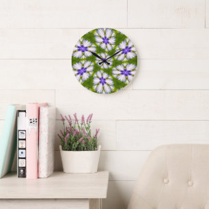 Weiße Kornblumen Muster Große Wanduhr