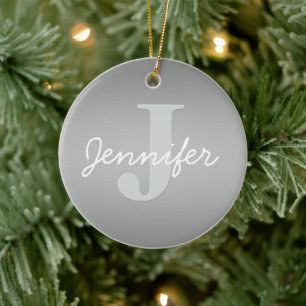 Weiße Kursivschrift & Graues Monogramm Farben be Keramik Ornament