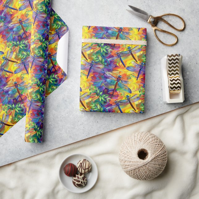 Weiße Libelle-Muster mit lebendigem Hintergrund Geschenkpapier (Kunsthandwerk)