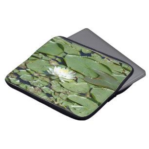 Weiße Lilienblüte n Seerosenblätter Laptop-Hülle Laptopschutzhülle