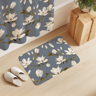 Weiße Magnolienallee auf Schieferblauer Eleganter Badematte