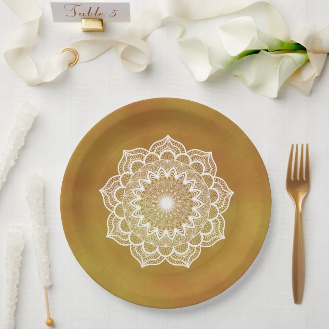 Weiße Mandala auf goldenem Hintergrund Pappteller (Hochzeit)