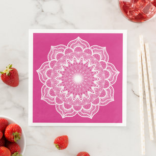 Weiße Mandala auf rosa Hintergrund Serviette