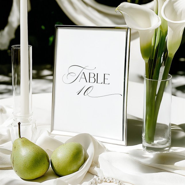 Weiße moderne klassische Kalligrafie-Tischnummer Einladung (This design is not editable. All table numbers can be found in the collection on this page.)