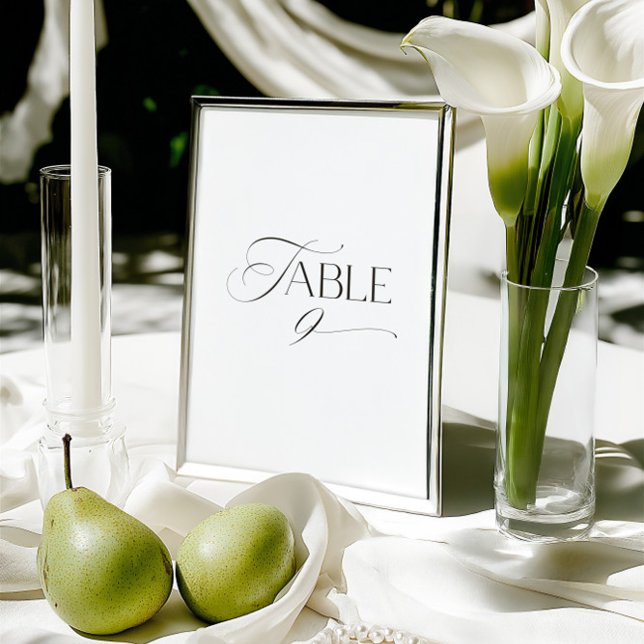 Weiße moderne klassische Kalligrafie-Tischnummer Einladung (This design is not editable. All table numbers can be found in the collection on this page.r)