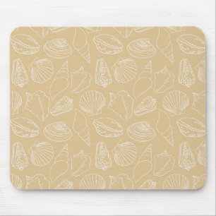 Weiße Muscheln auf sandfarbenem Beige Mousepad
